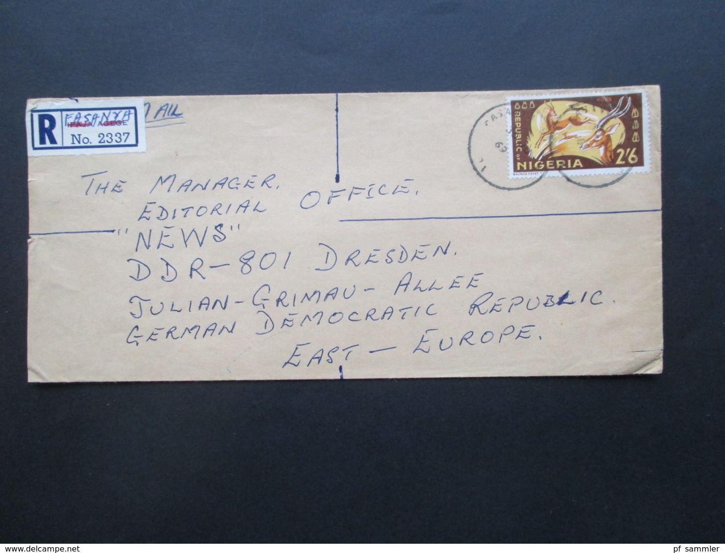 Nigeria 1969 Air Mail / Luftpost Einschreiben handschriftl geänderter R Zettel Fasanya nach Dresden mit je 8 Stempeln