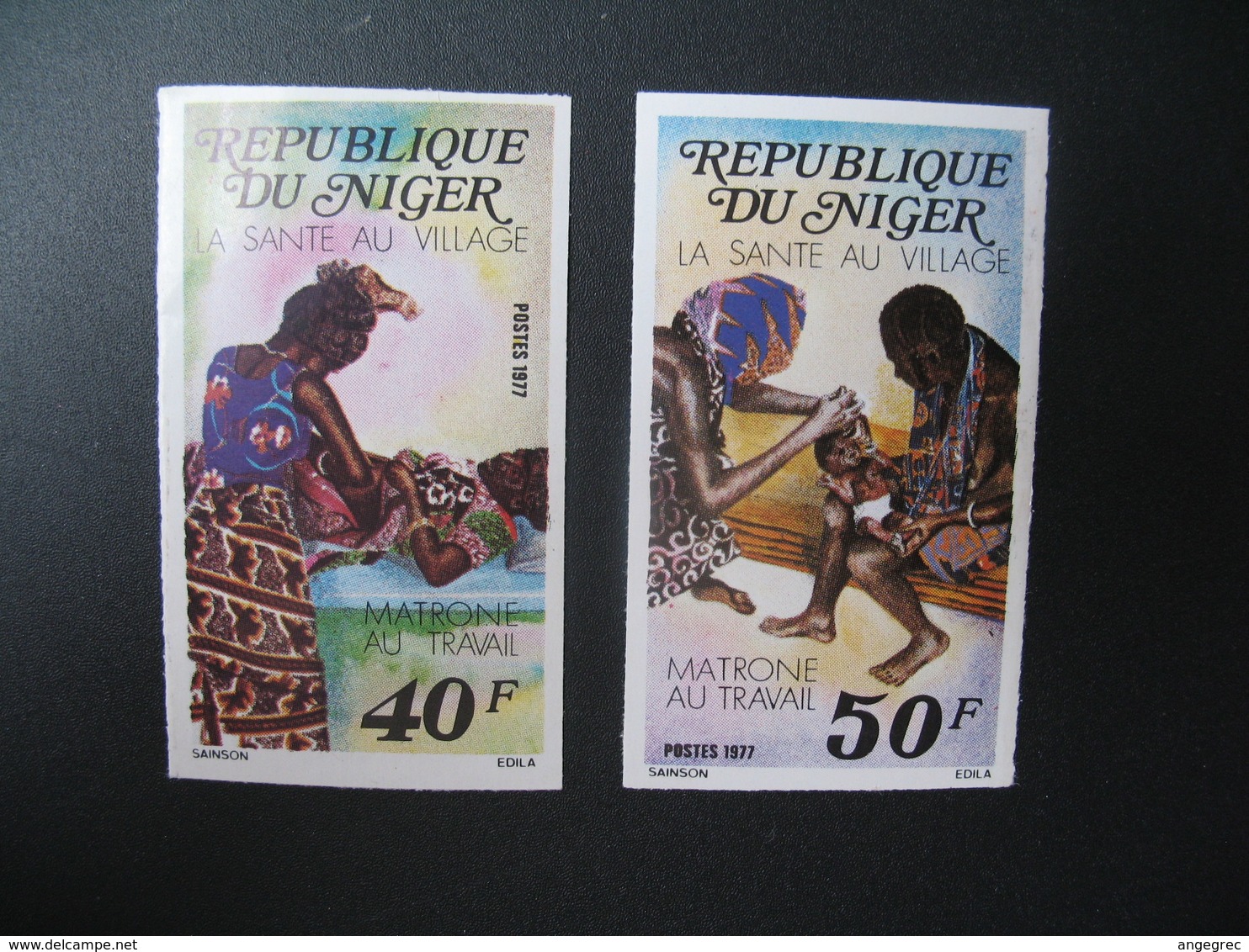 Timbre ND  Coin Daté Non Dentelé Neuf ** MNH - Imperf   Niger  N° 392 - 393 Equipes Villageoises  De Santé - Medicina