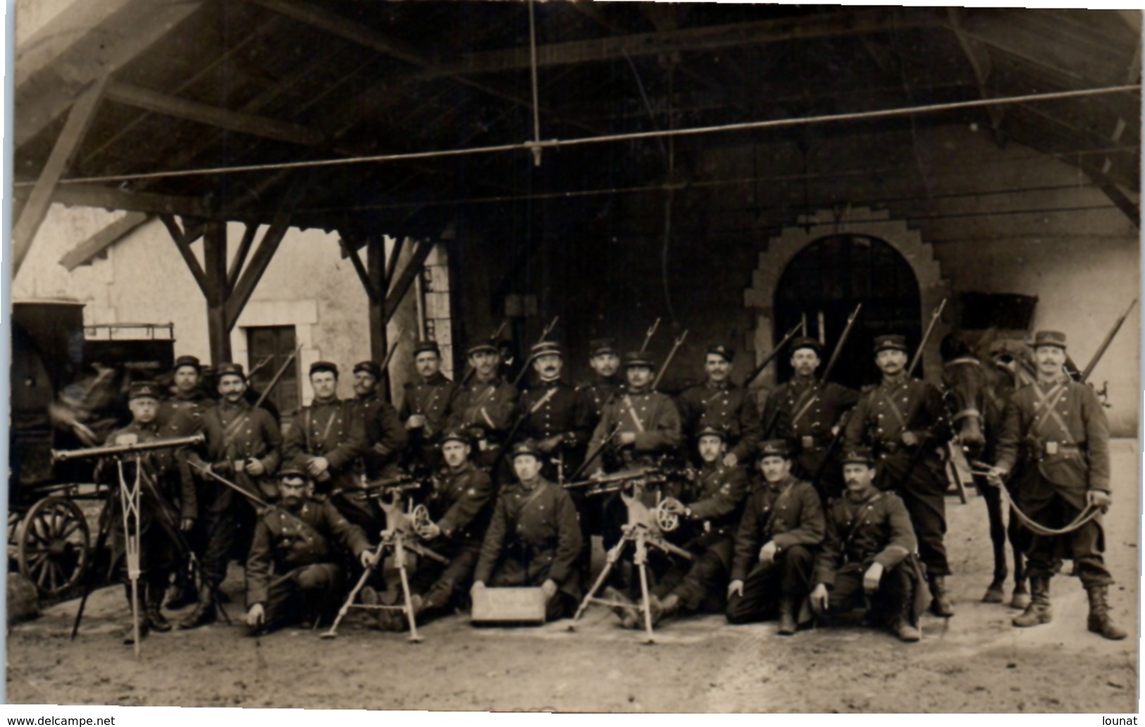 Militaire - Photo De Groupes -10ème Section - Carte Photo - Guerres - Autres