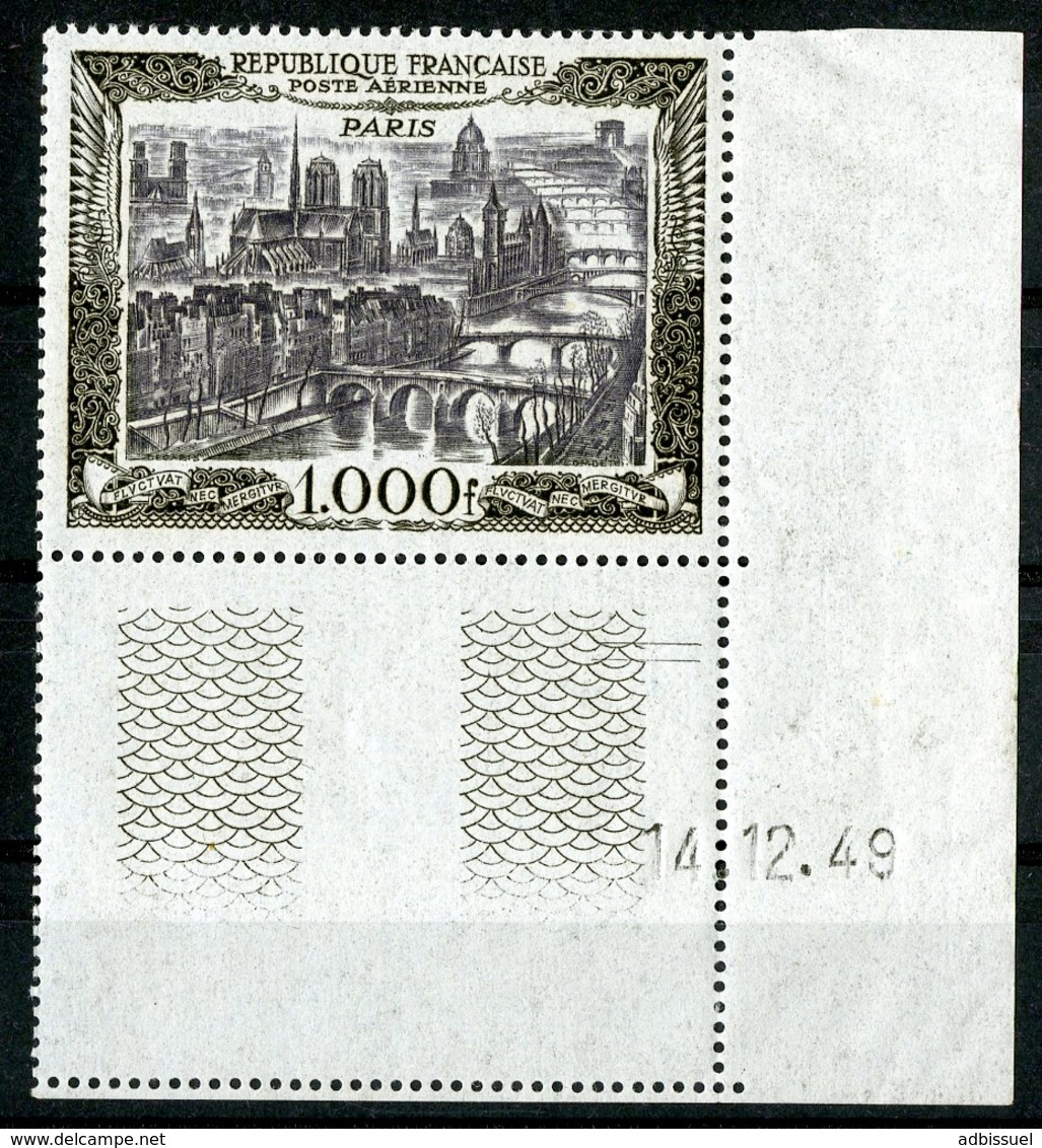 POSTE AERIENNE N° 29 ** (MNH) COTE 165 €. Vue De Paris Sur Papier Bleuté Avec Coin Daté Du 14/12/49 - 1927-1959 Nuovi