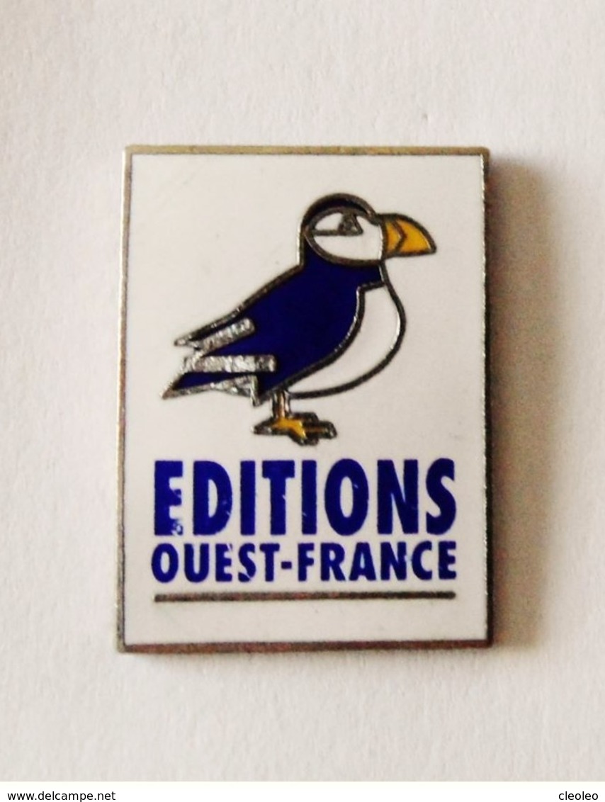 Pin's Oiseau Macareux Moine Editions Ouest France - Animaux - Dieren