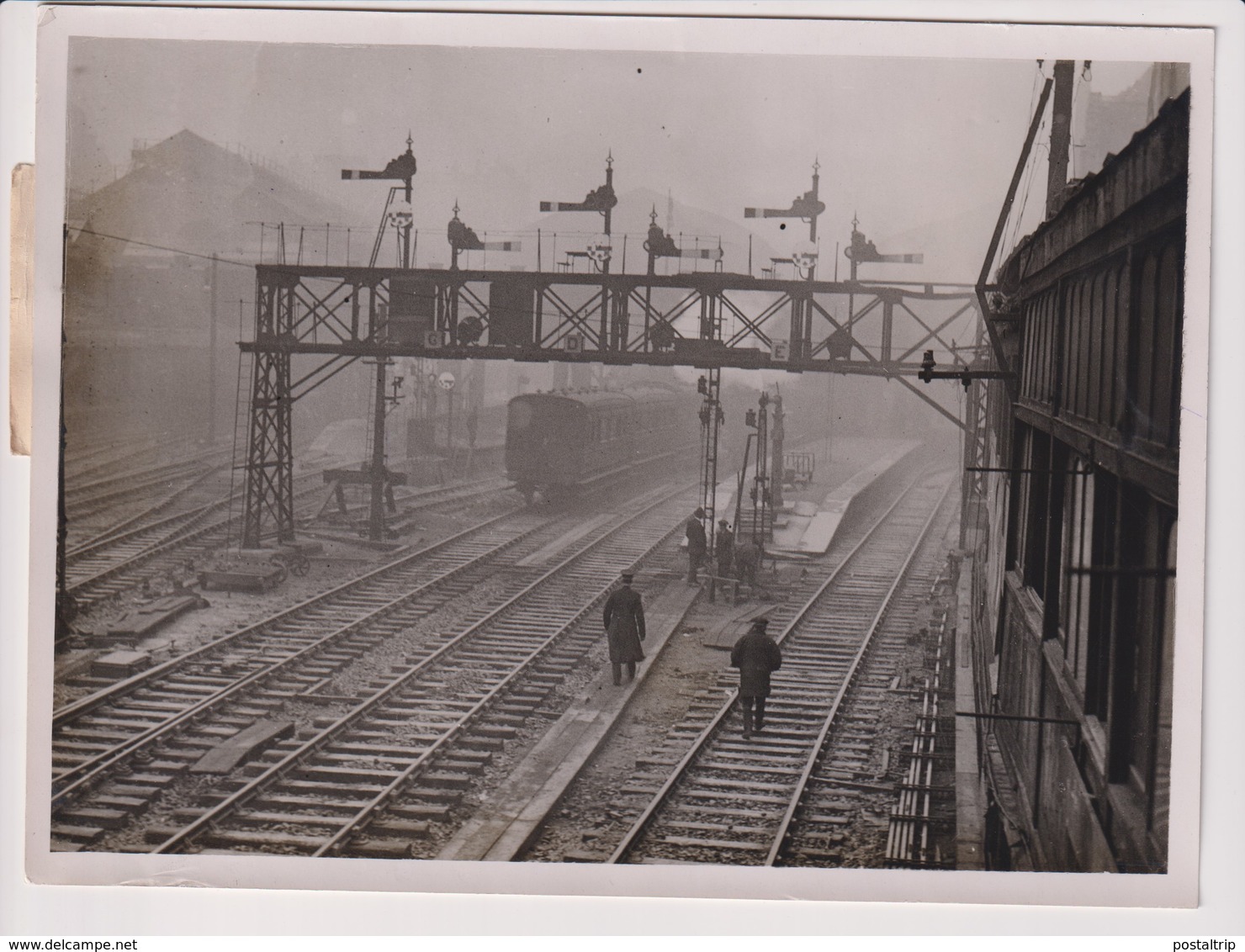 LANGUAGE OF SIGNALS SAFETY SCHEME VICTORIA STATION TRAIN TREN CHEMIN DE FER 21*16CM Fonds Victor FORBIN 1864-1947 - Trenes