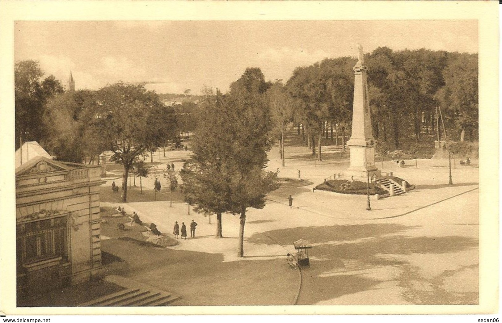 CPA - CHARENTE-MARITIME - ROCHEFORT-sur-MER, Vue Générale Du Cours D'Ablois - Rochefort