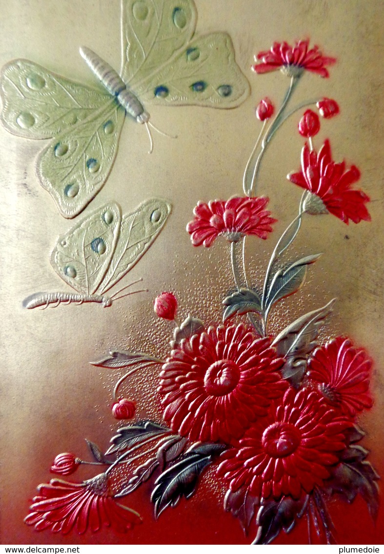 Belle Cpa Gaufrée PAPILLONS & FLEURS ROUGES  Fond Doré Aspect Métal , BUTTERFLIES & RED FLOWERS Golden , Embossed OLD PC - Fleurs