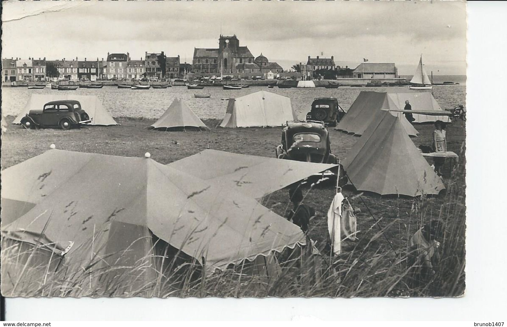 BARFLEUR   Le Ravissant Terrain De Camping  1959 - Barfleur