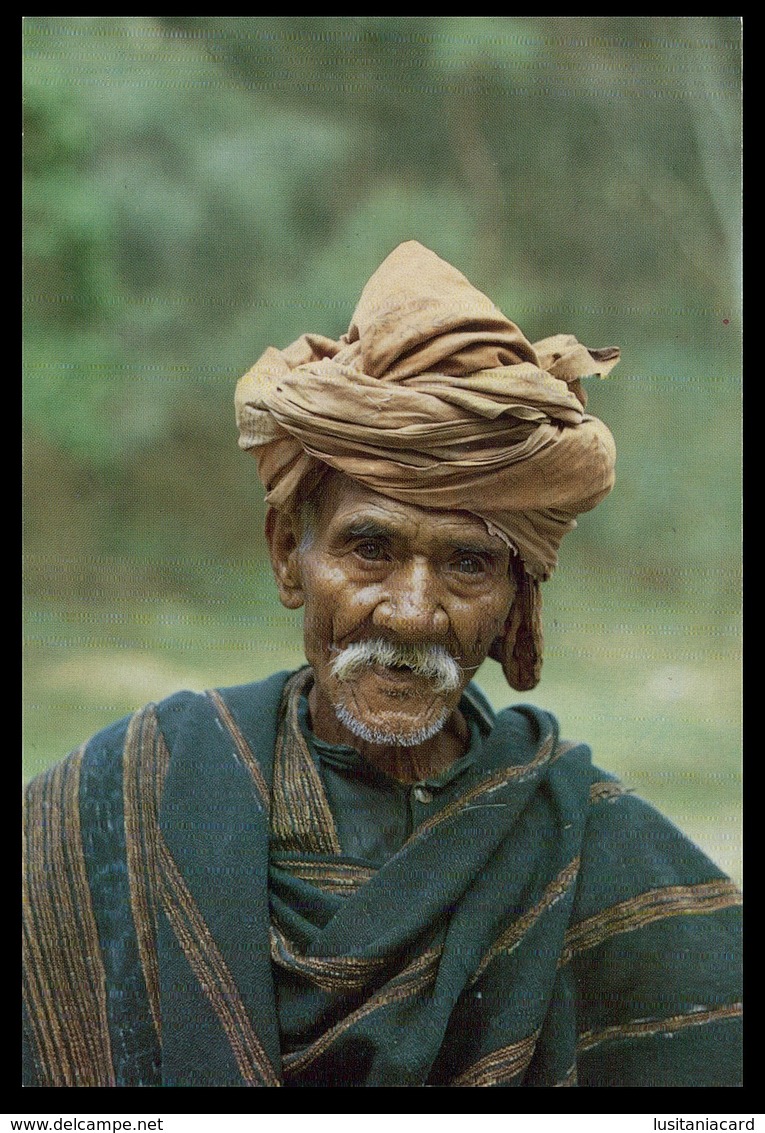 TIMOR - COSTUMES - "Catuas" (velho) Da Região De Maubisse(Ed. Do  M.N.F.-Timor Nº 5)  Carte Postale - Timor Oriental