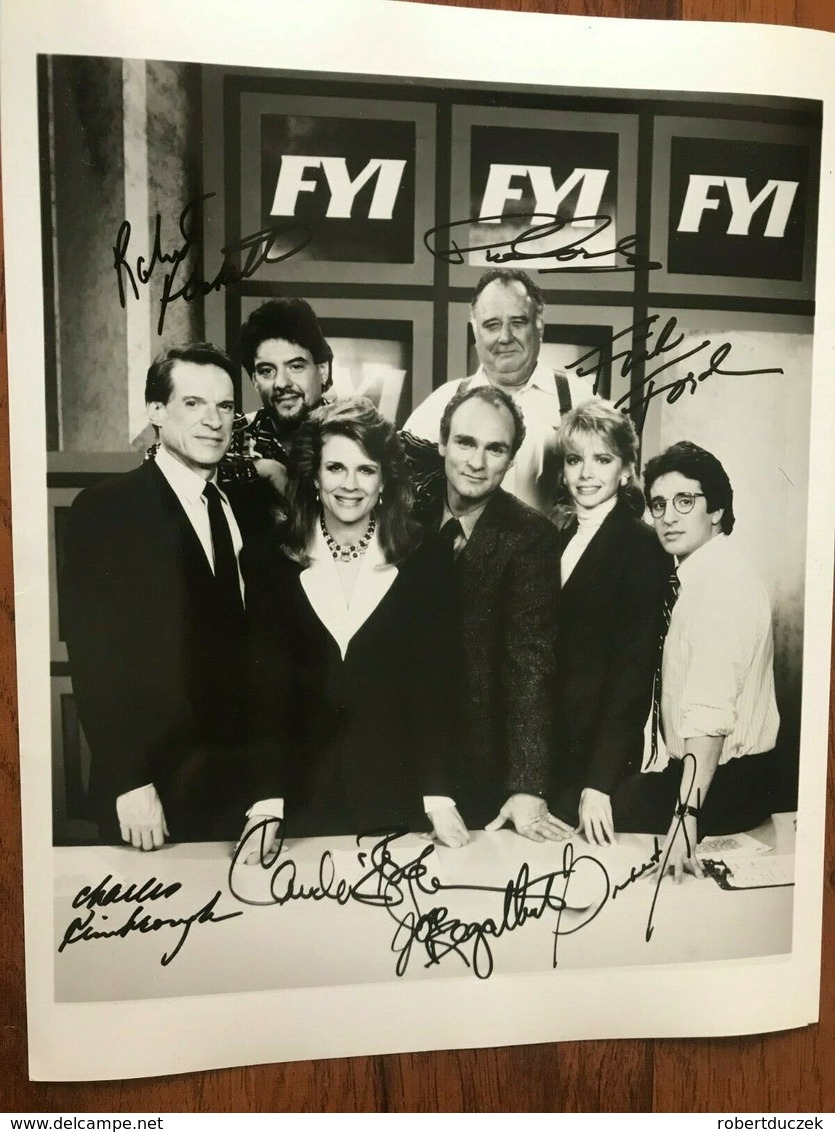 FYI TV Shows Photo Autograph Hand Signed Authentic 20 X 25 Cm - Dédicacées