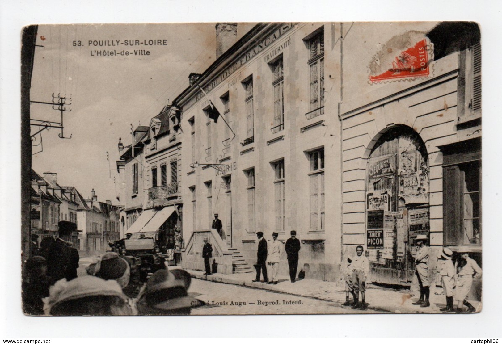 - CPA POUILLY-SUR-LOIRE (58) - L'Hôtel-de-Ville (belle Animation) - Cliché Louis Augu N° 53 - - Pouilly Sur Loire