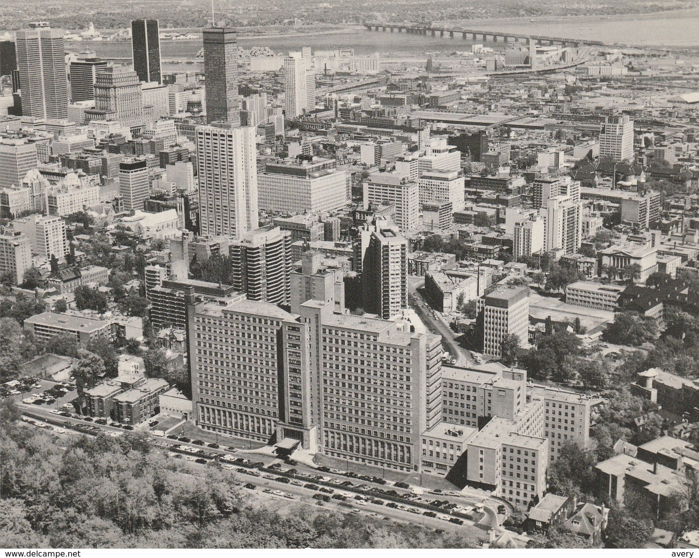 The Montreal General Hospital, Cedar Avenue, Quebec  5.5" X 7"  14 Cm X 17.5 Cm Photo By Richard Arless Associates - Montreal