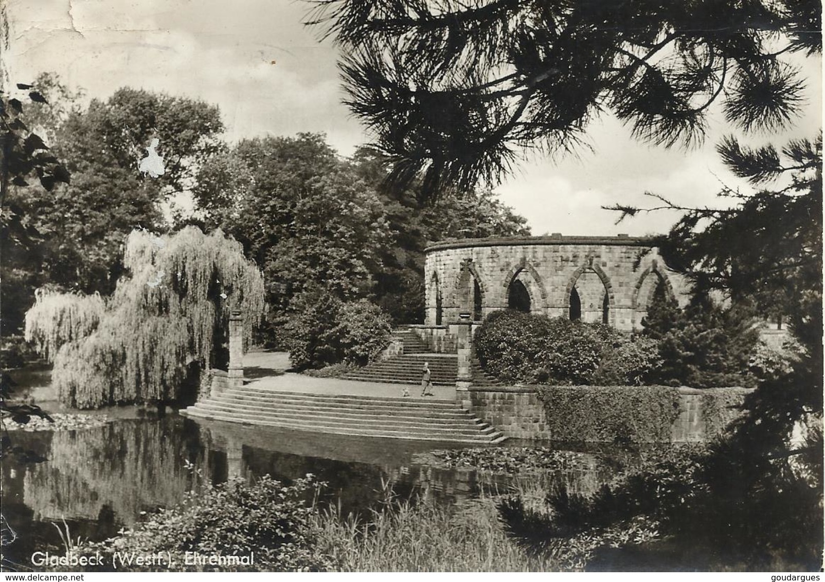 Gladbeck (Westf.). Ehrrenmal - Gladbeck