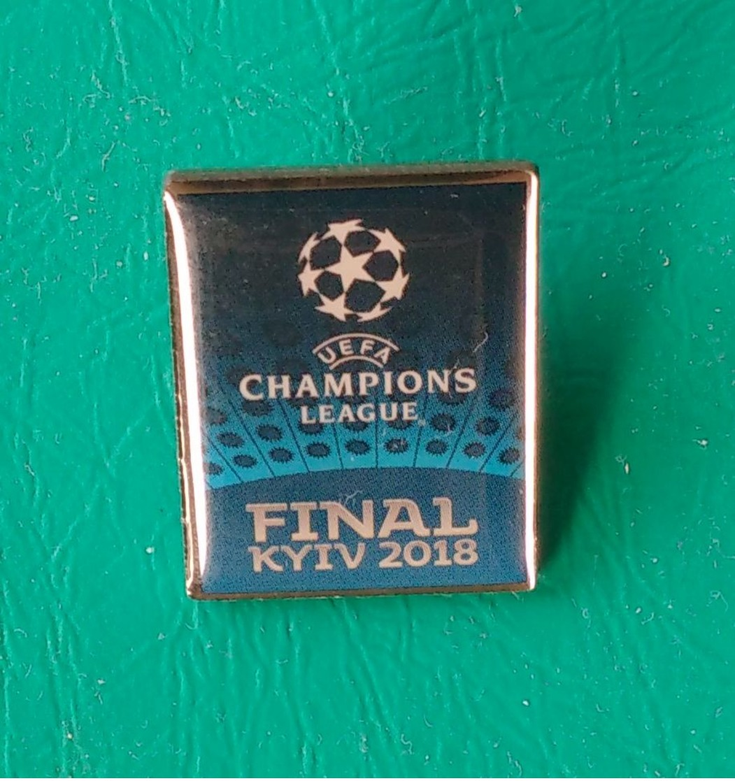 Pin-up Football UEFA Champions League Final Kiev 2018 - Pin-ups