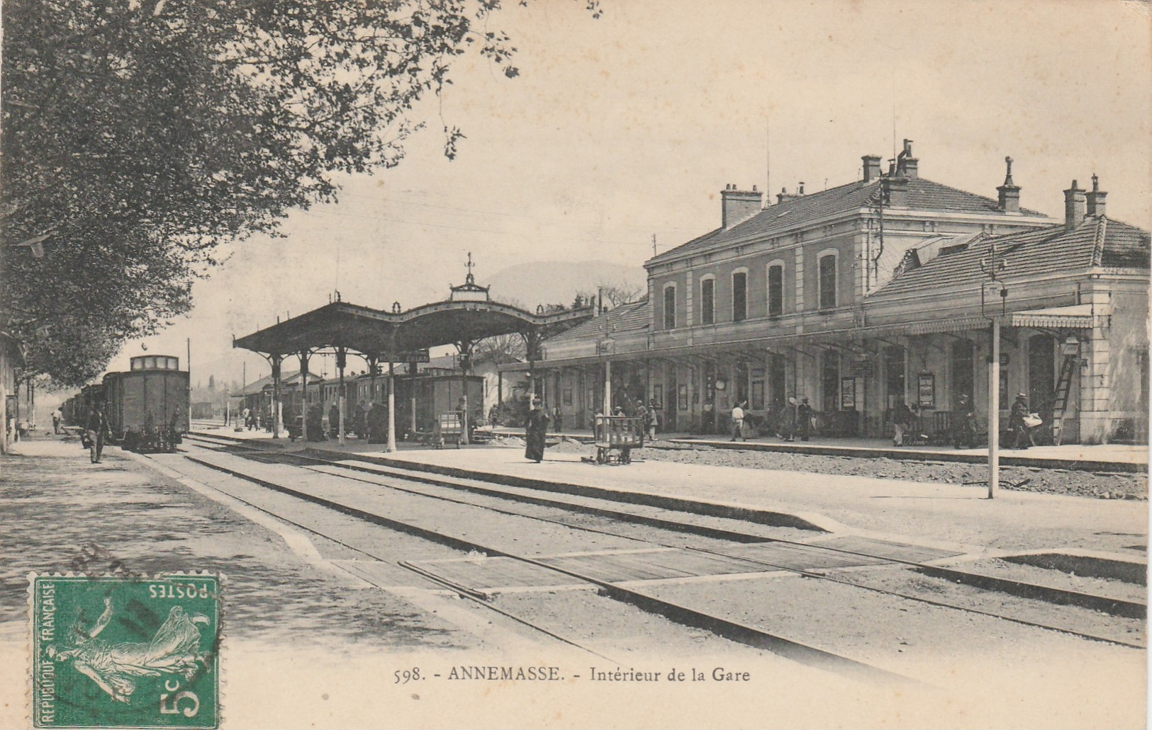 Annemasse ,  Intérieur La Gare Du Train , Billet Collé Verso De Annemasse Vers Genève-Eaux-Vives , 3e Classe En 1913 - Annemasse