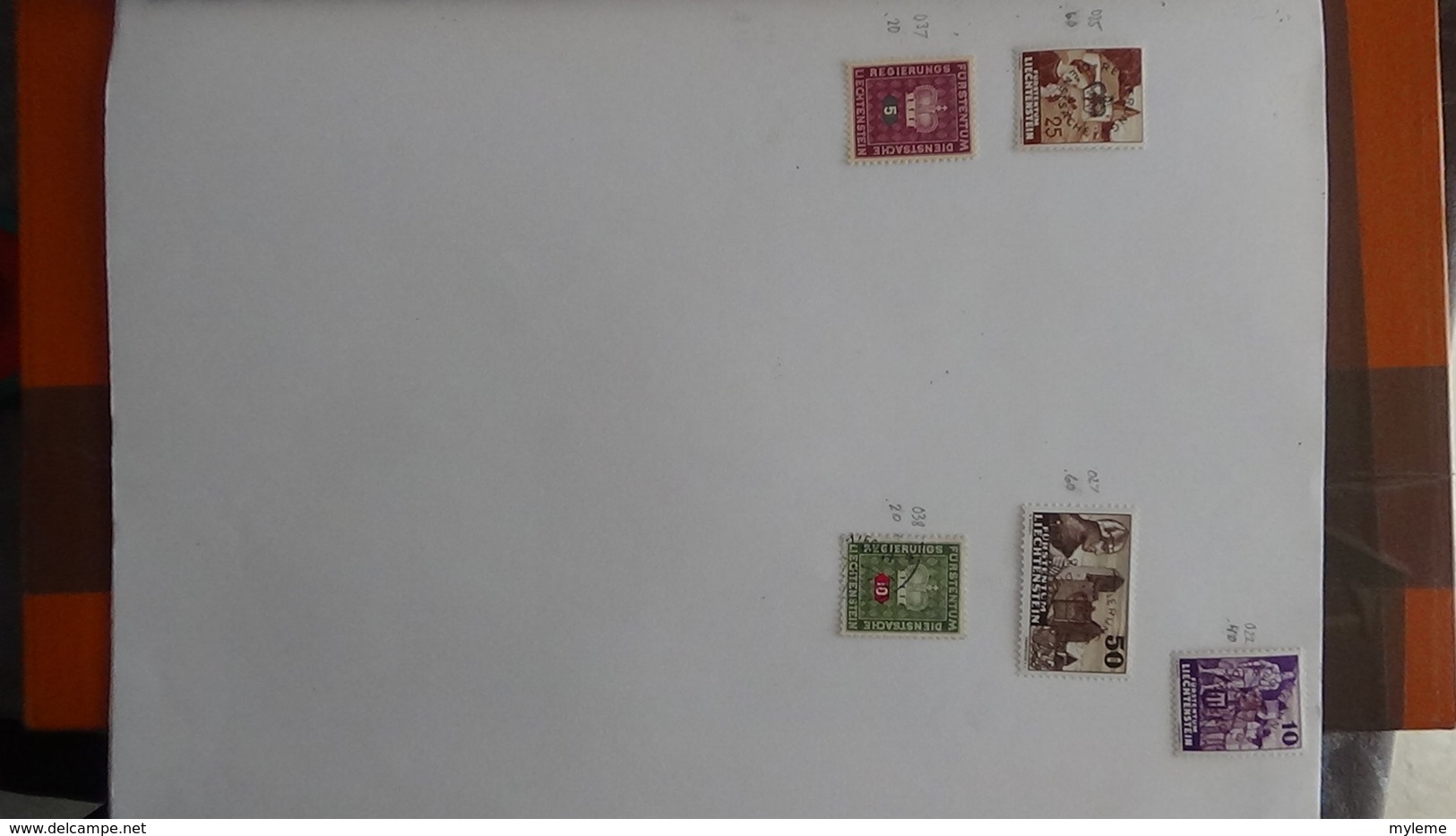 A249 Cahier de timbres de Suisse et Liechtenstein !!! Voir commentaires