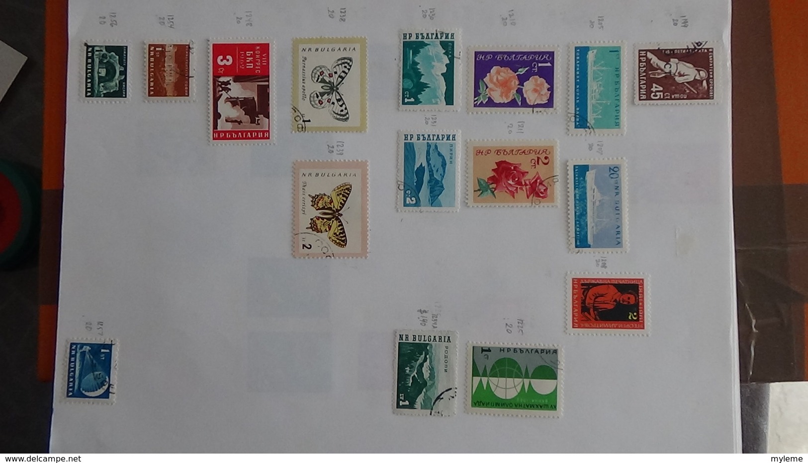 A252 Cahier de timbres de Bulgarie et fins de catalogue  !!! Voir commentaires