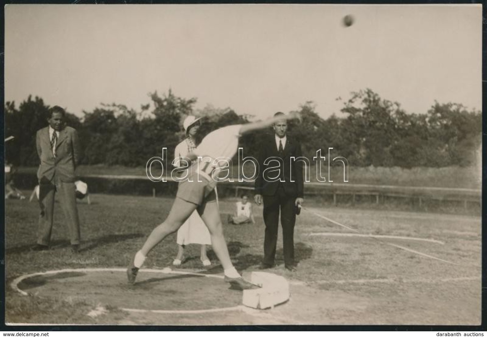 Cca 1920-1930 Pobuda Alfréd (1876-1942): Súlylökő, Pecséttel Jelzett Vintage Fotó, 11x17 Cm - Autres & Non Classés