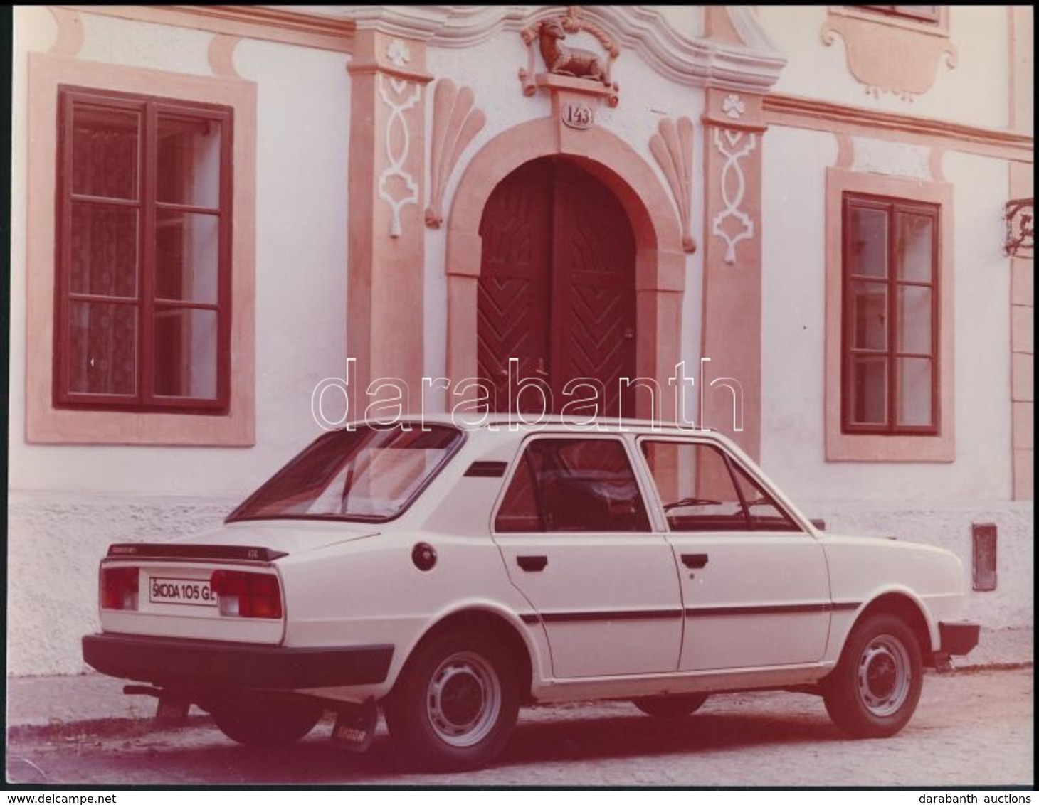 Cca 1976-1980 Škoda 105 GL Típusú Autó, Fotó, Egyik Sarkán Törésnyommal, 18×24 Cm - Andere & Zonder Classificatie