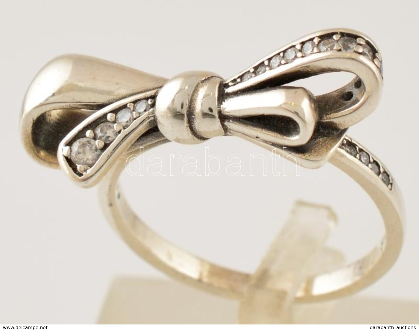 Ezüst(Ag) Masnis Gyűrű, Apró Kövekkel, Jelzett, Méret: 57, Bruttó: 4,2 G - Autres & Non Classés