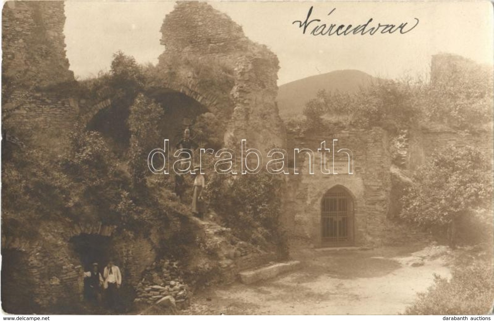 T2 1916 Déva, Várudvar, Várbörtön Kapuja Felette 'Dávid Ferenc Emlékére' Felirattal / Castle Park With Prison. Photo - Ohne Zuordnung