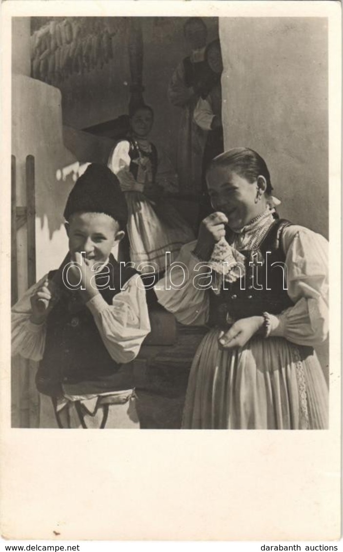 T1/T2 1944 Nagykend, Chendu Mare, Kend; Gyermekek Népviseletben, Folklór / Folklore - Ohne Zuordnung