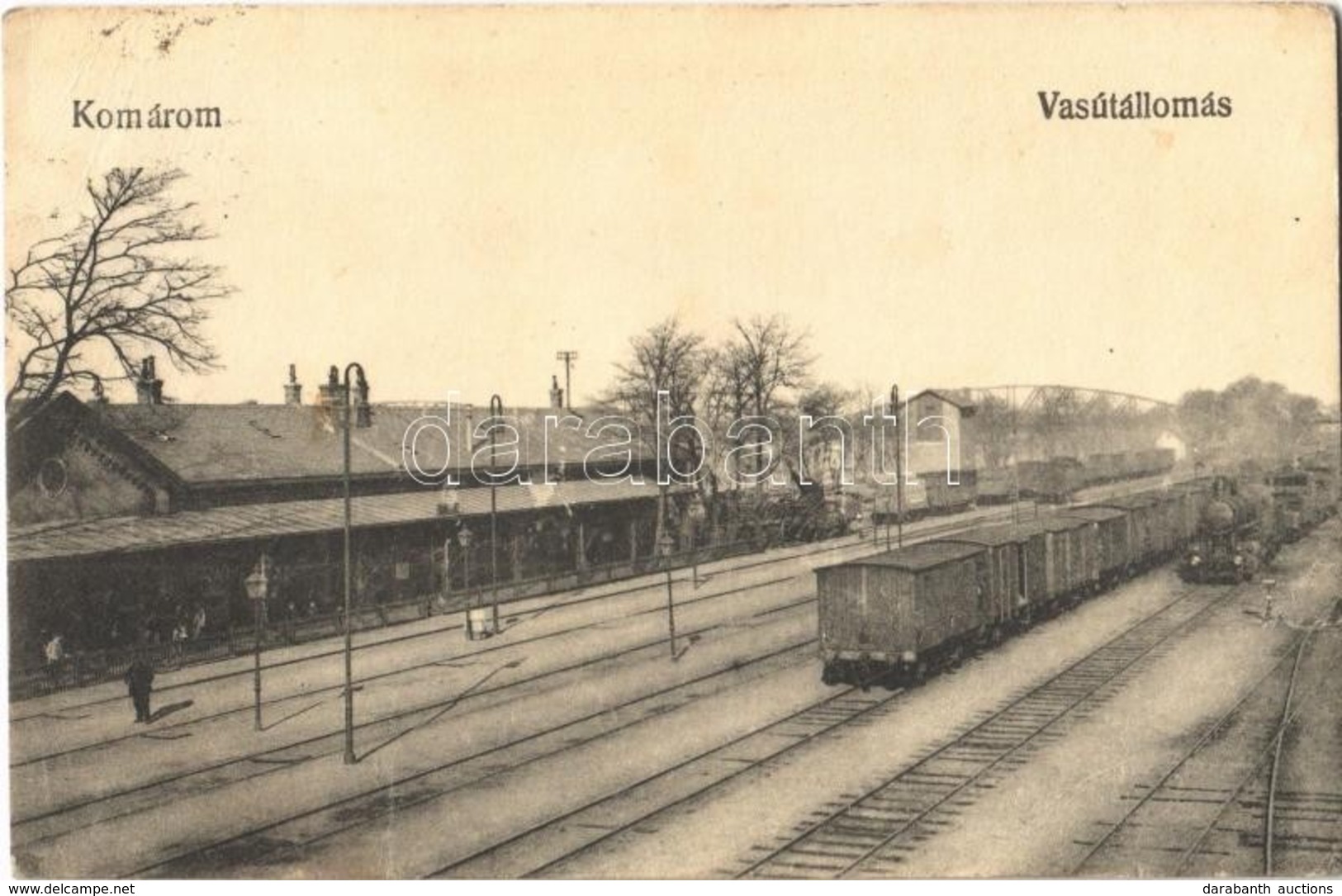 T3 1938 Komárom, Komárnó; Vasútállomás, Gőzmozdony / Railway Station, Locomotive  (szakadás / Tear) - Non Classés