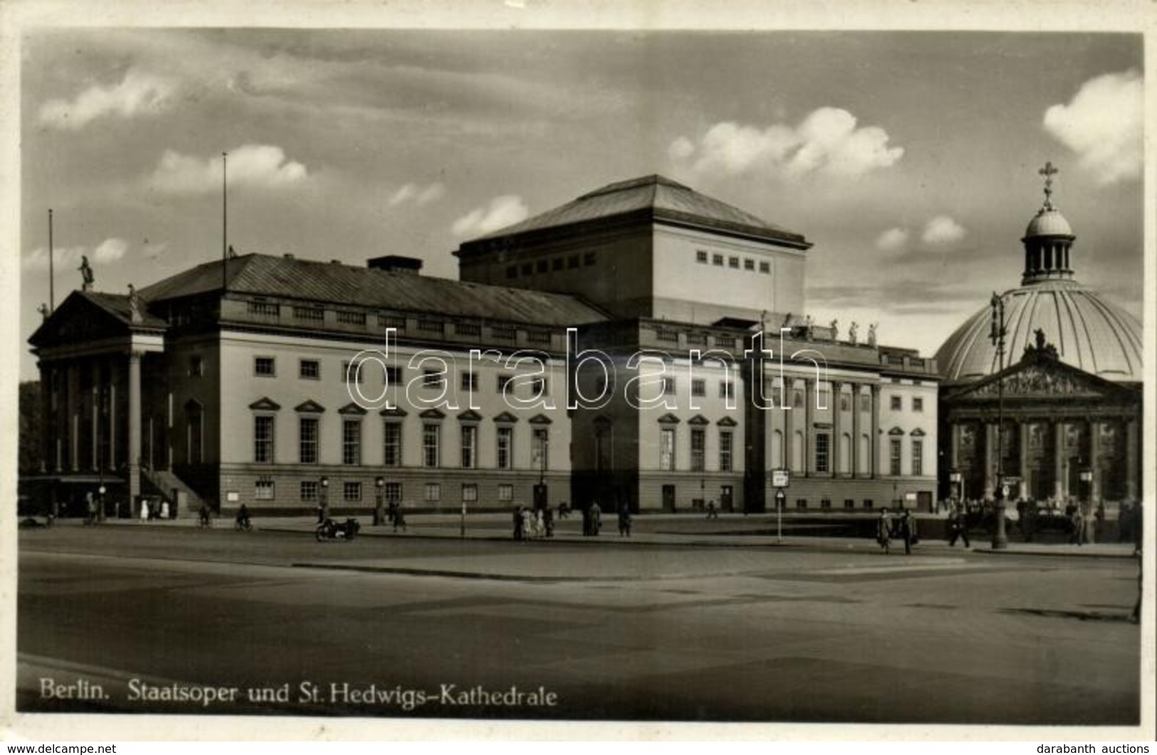 ** T2 Berlin, Staatsoper Und St. Hedwigs-Kathedrale / Opera House, Church - Unclassified