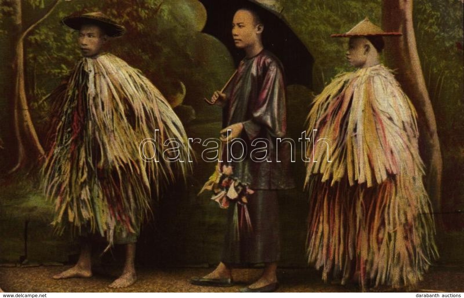 ** T2 Chinese Folklore, A Groupf Of Street Coolies In Straw Rain Coats. M. Sternberg No. 4. - Non Classés