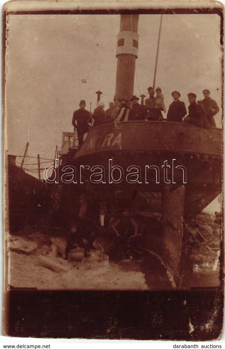 * T2/T3 A Javítás Alatt álló Nitra áruszállító Gőzhajó A Bulgáriai Lomnál / Nitra Freight Steamship In Bulgaria Under Re - Non Classés