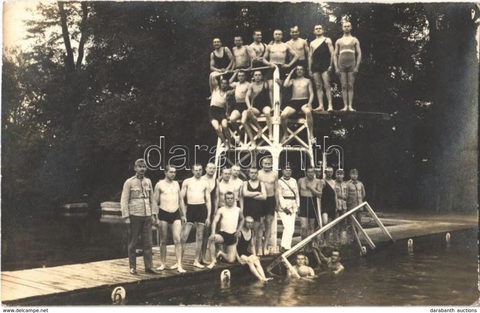 * T3 1931 Tata, Tóvárosi Uszoda, Iskola úszóvizsgája, Csoportkép Az Ugrótoronynál, Katonák / Hungarian Swimming Exam. Ph - Unclassified