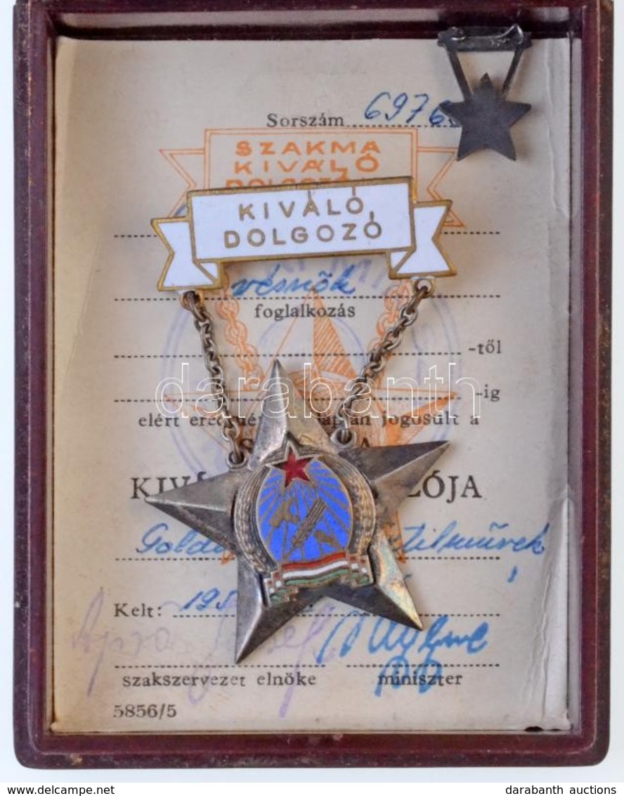 ~1950. 'Kiváló Dolgozó' Rákosi-címeres Zománcozott Fém Kitüntetés Dísztokban, Miniatűrrel, Viselői Igazolvánnyal T:2 - Unclassified