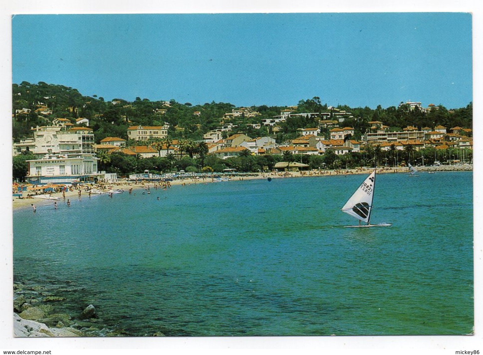 SAINTE MAXIME--1987--La Plage (planche à Voile)......timbre....cachet - Sainte-Maxime