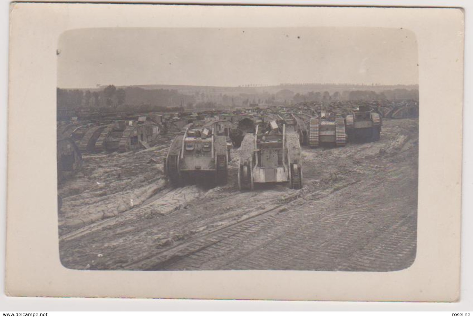 62  ERIN  - Parc De Tanks Guerre 1914-1918   -  CPA N/B  9x14 TBE  Carte Photo Neuve - Autres & Non Classés