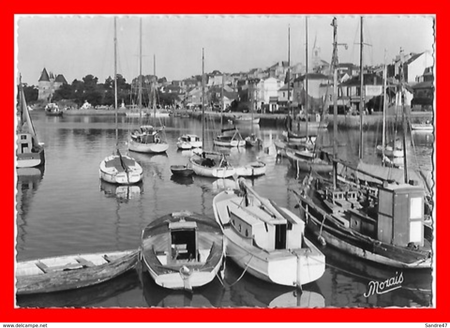 3CPSM/pf (44) PORNIC. Le Château Et Le Pen-Men / Môle, Le Pen-Men Arrivant De Noirmoutier / Vue Générale Du Port...K342 - Pornic