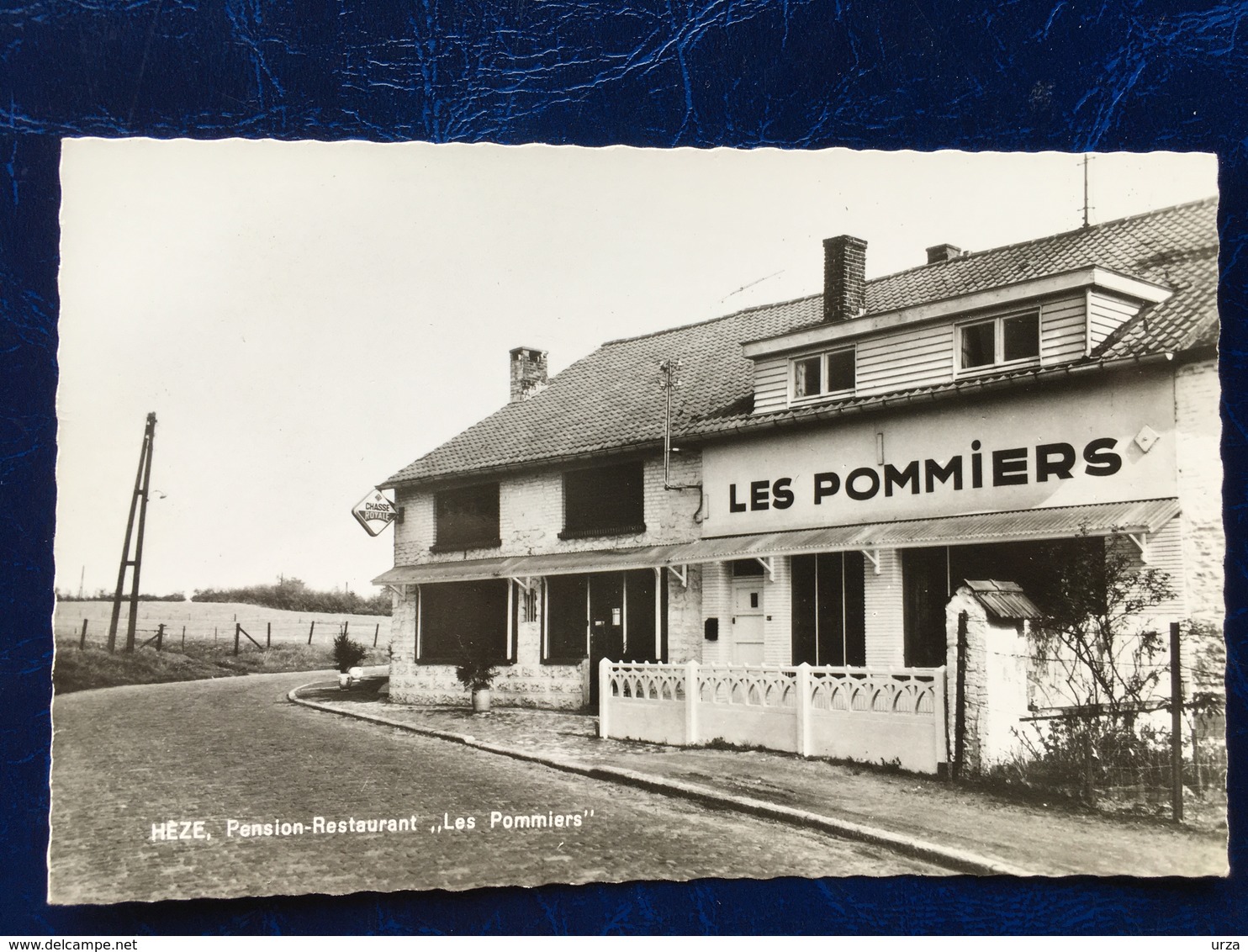 Hèze-----2 Cpa--"Les Pommiers-pension-restaurant" - Graven