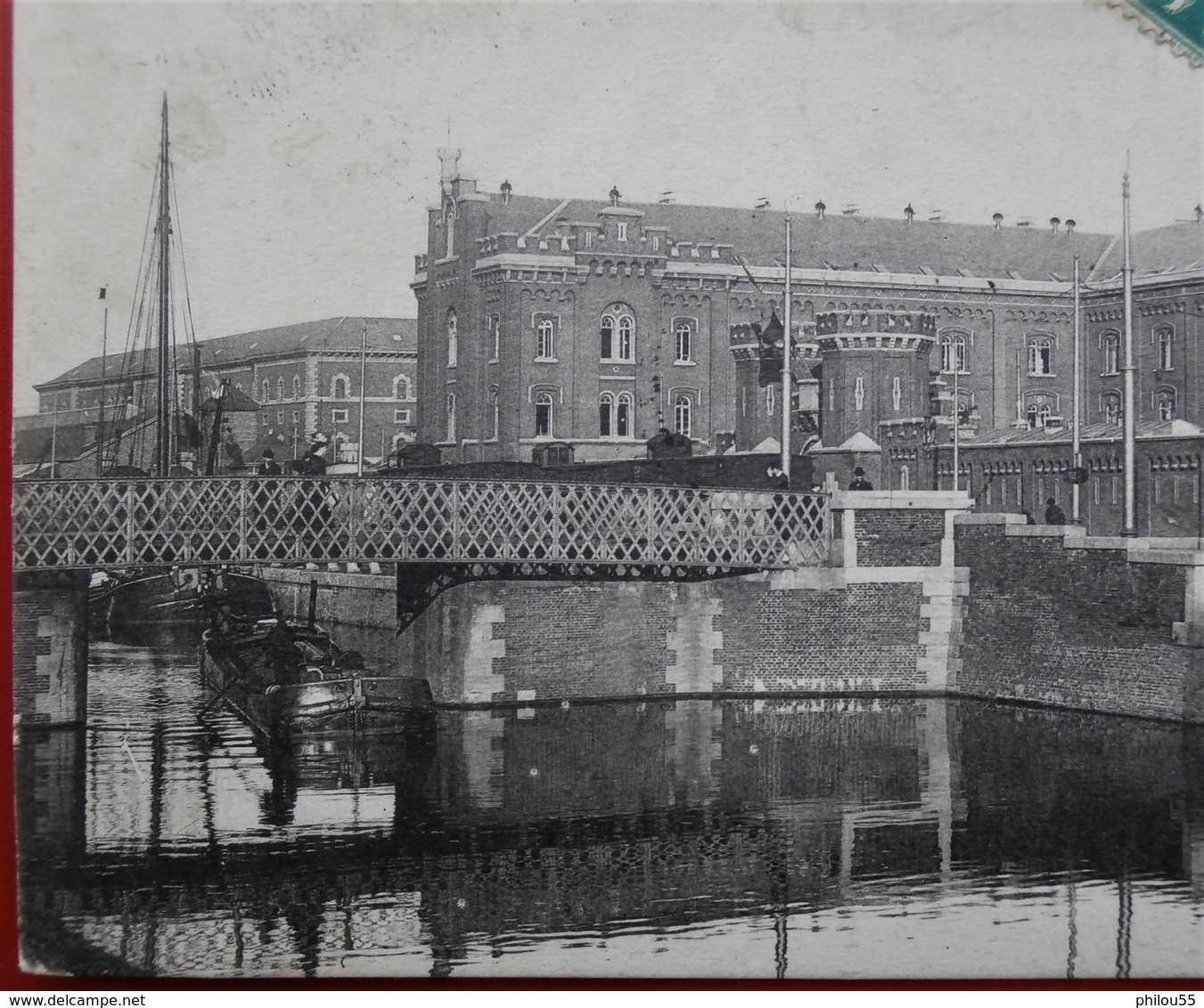 Cpa BRUXELLES Anime Caserne Du Petit Chateau Bateaux - Sonstige & Ohne Zuordnung