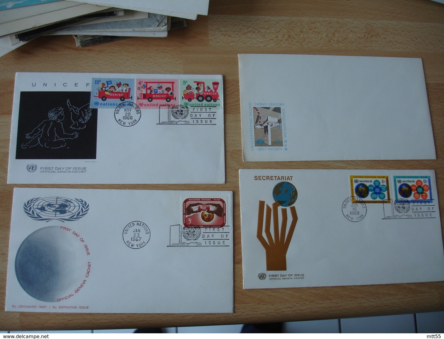 Nations Unies  Lot De  11 Fdc Enveloppe 1 Er Jour - Lettres & Documents