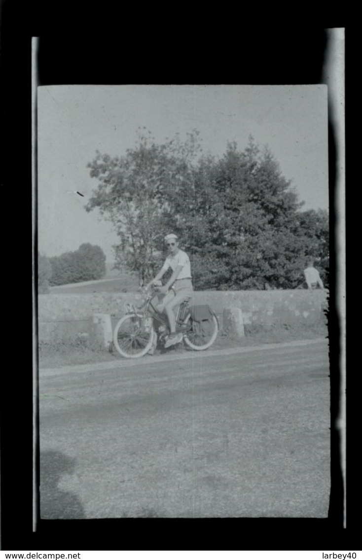 Negatif Photo Ancienne - Mobylette - Cyclisme