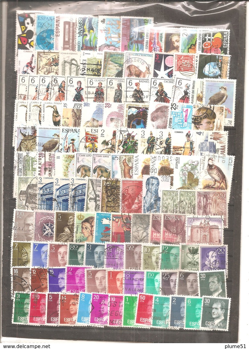 VRAC + 2800 timbres oblitérés MONDE