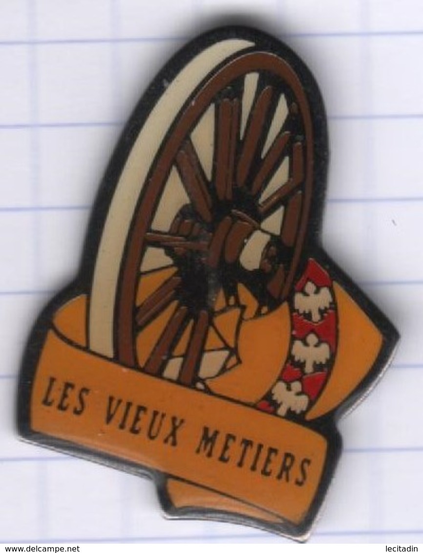 PINS VILLE 55 AZANNES Les Vieux Métiers 4 - Libros & Cds