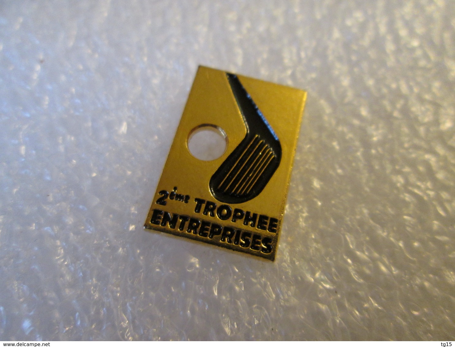 PIN'S    GOLF  TROPHEE DES  ENTREPRISES - Golf