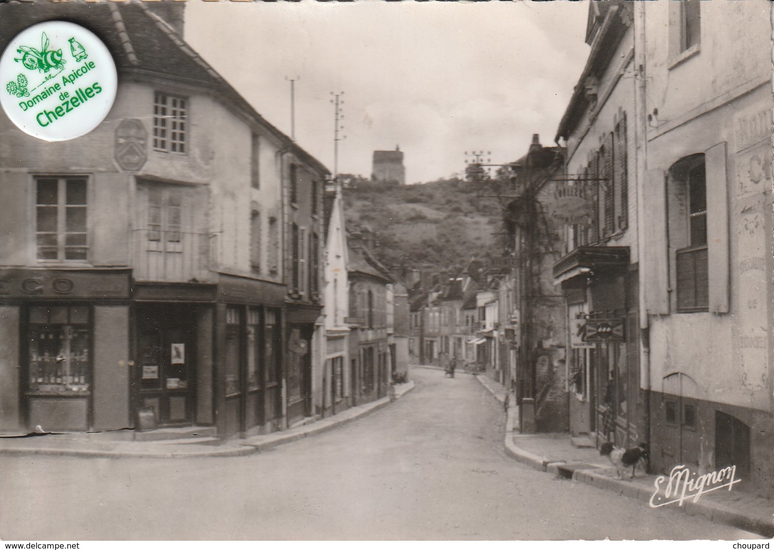 89 - Carte Postale Semi Moderne De  SAINT JULIEN DU SAULT     Rue De La Fontaine - Saint Julien Du Sault