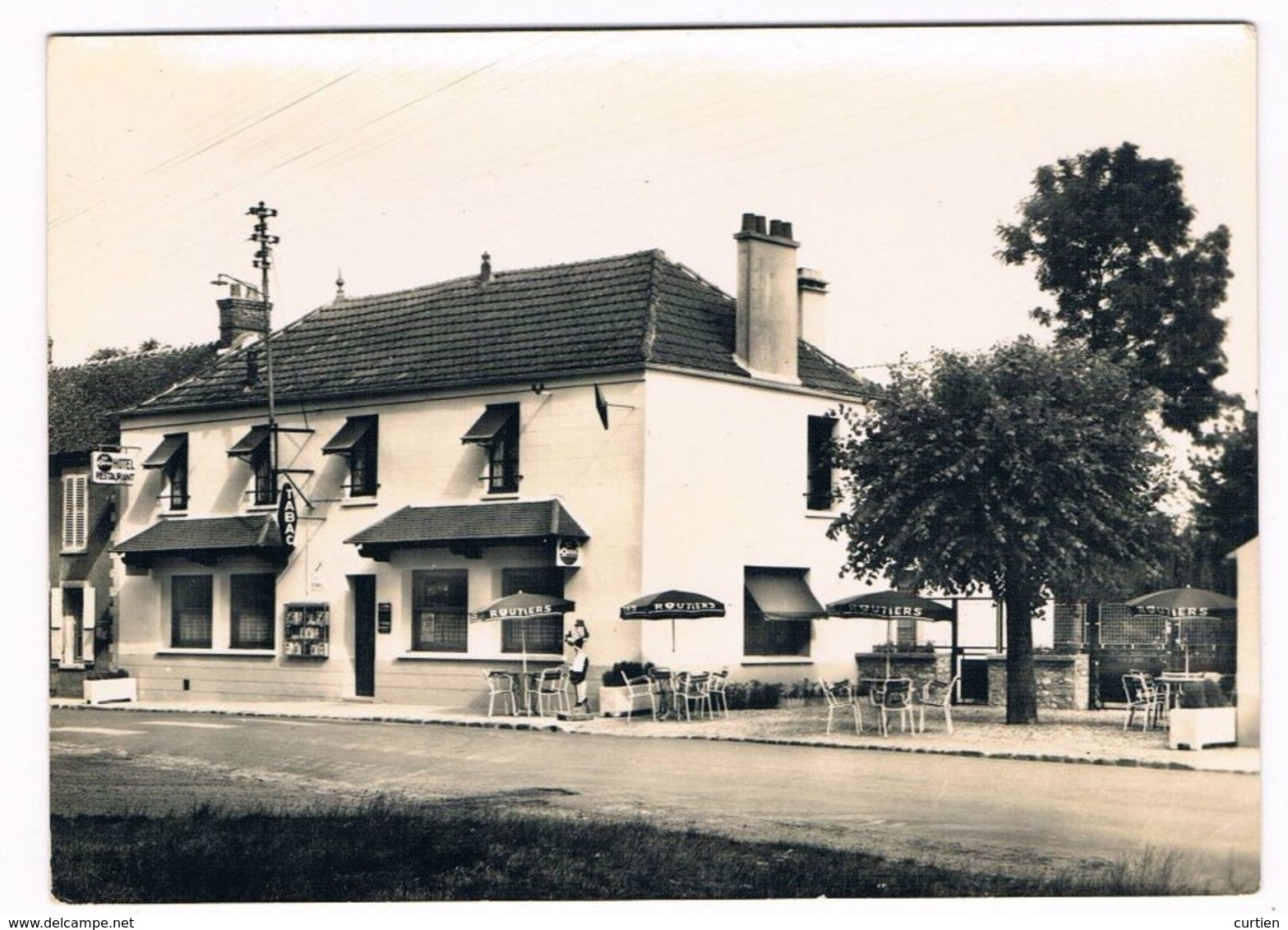 MAGNANVILLE  78  Café " Bon Acceuil " Maison Caillebot ( Carte Photo ) - Magnanville