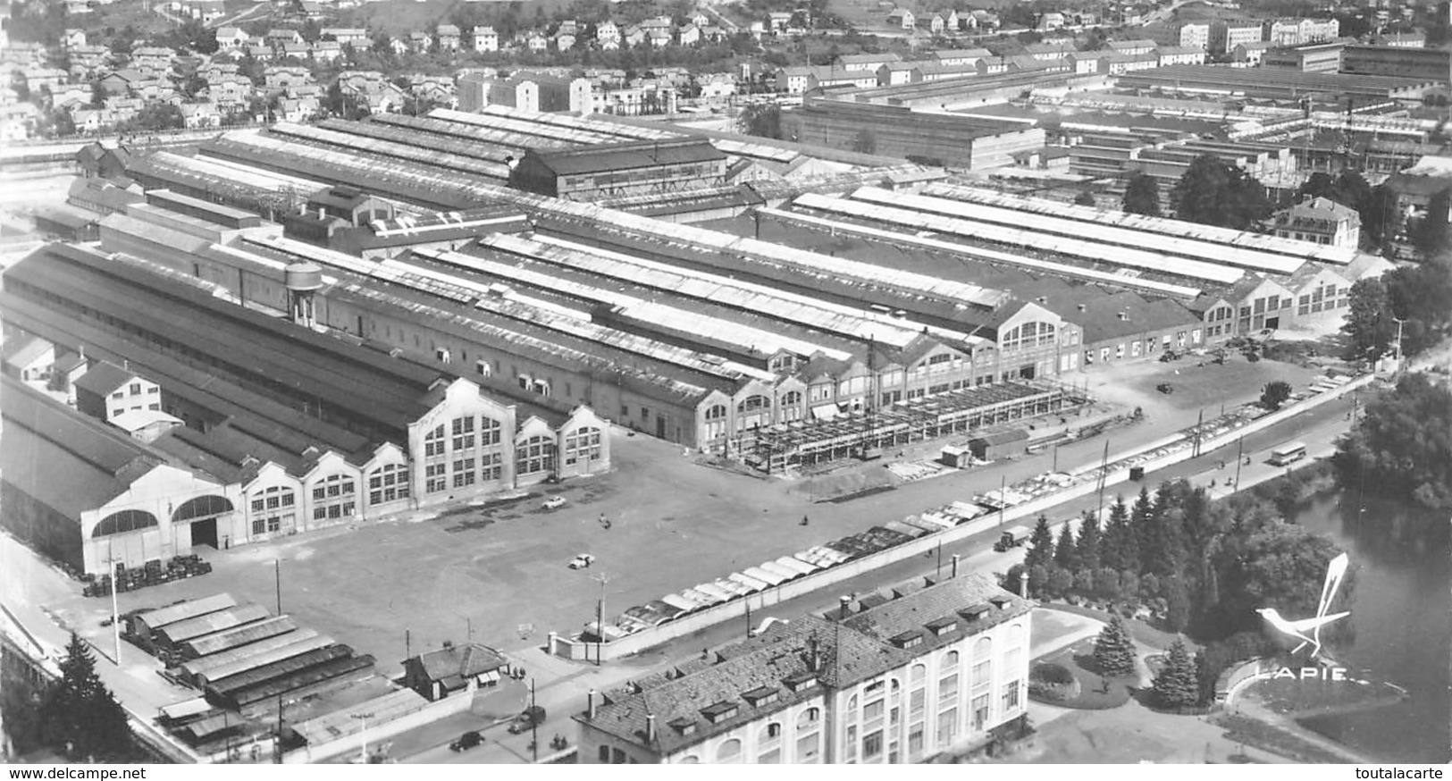 Photo 13 X 7 Cm  LES USINES PEUGEOT A SOCHAUX - Sochaux