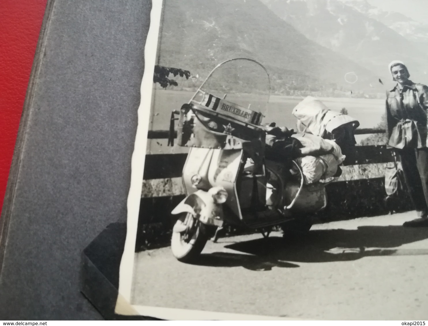 PÉRIPLE EN MOTO SCOOTER JEUNE FEMME DEPUIS VOSGES FRANCE JUSQU'À BRUXELLES BELGIQUE 11 PHOTOS ORIGINALES  ANNÉE 1953