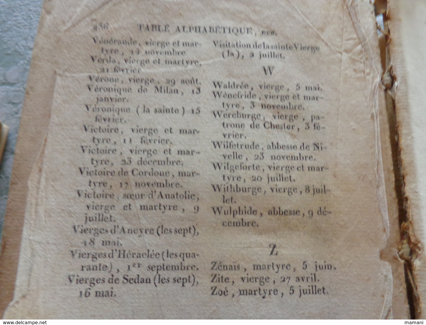 lot de livres sur le theme de la religion-l'apostolat du rosaire-vie des saintes femmes des martyres et des vierges