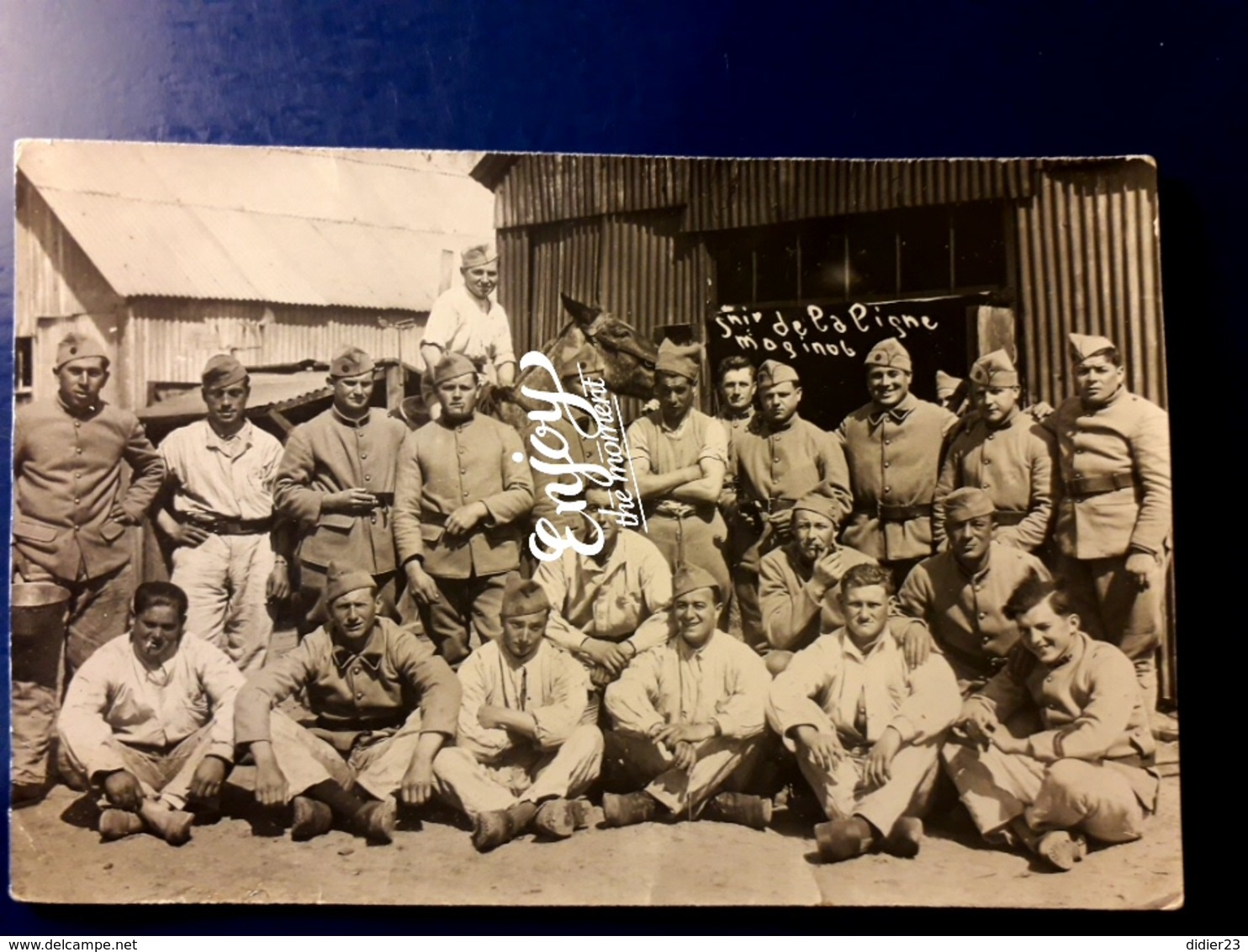 MILITAIRE SOUVENIR DE LA LIGNE MAGINOT CHEVAL  FUMEUR - Barracks