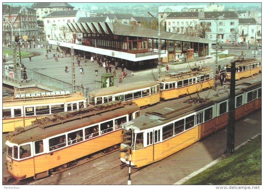 TRAM TRAMWAY RAIL RAILWAY RAILROAD UNDERGROUND STATION SUBWAY METRO * MOSZKVA SQUARE BUDAPEST * Reg Volt 0185 * Hungary - Tramways