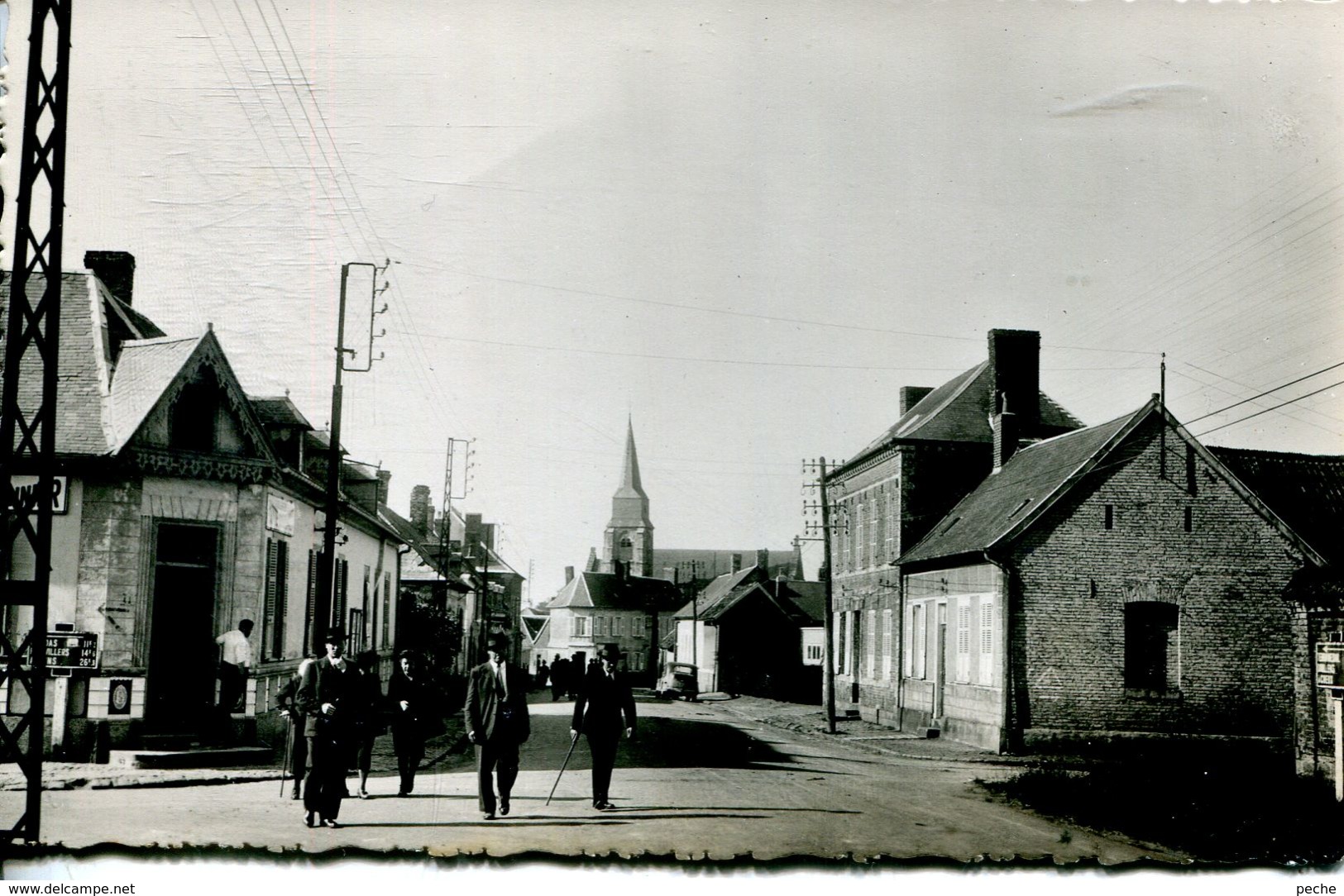 N°272 T -cpsm Beauquesne -la Chaussée De Doullens- - Beauquesne