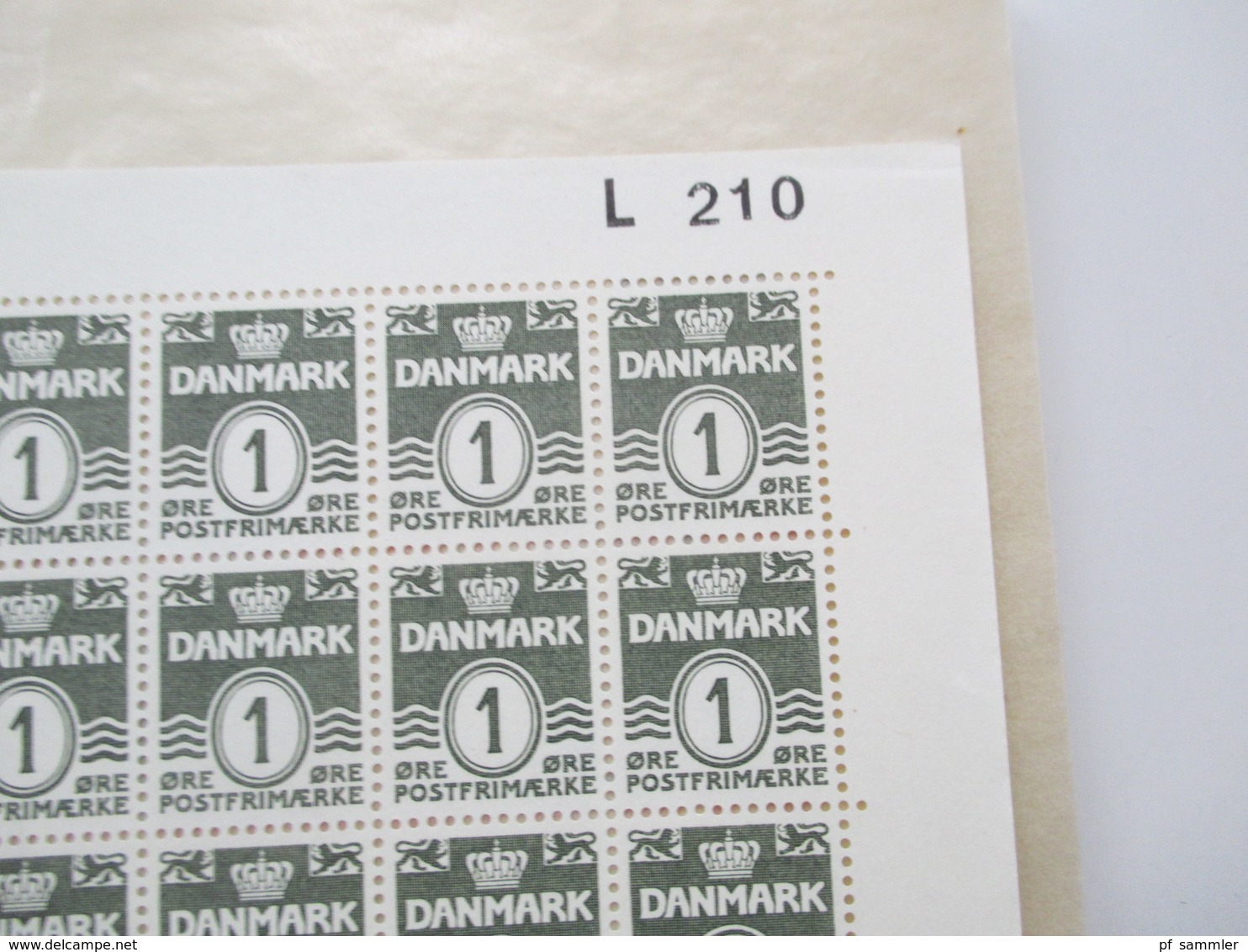 Dänemark Kleiner Bogenposten Freimarken Wellenlinien + Nr. 377 Weltflüchtlingsjahr 1950er / 60er Jahre In Bogenmappe - Sammlungen (im Alben)