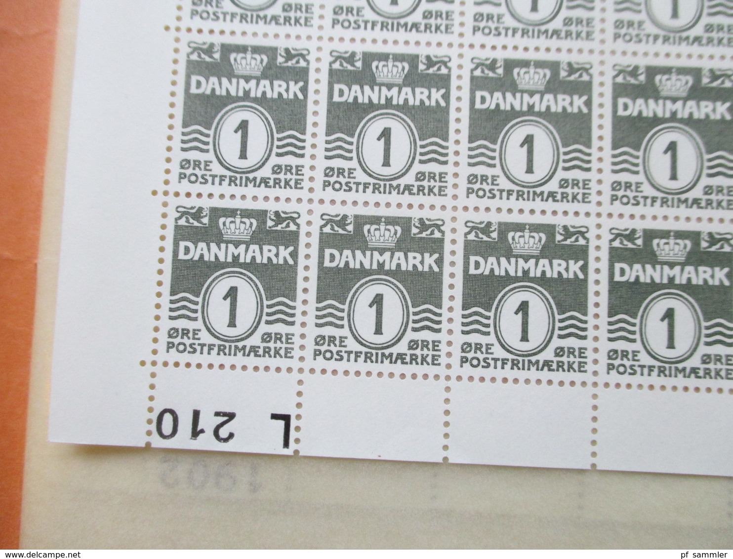 Dänemark kleiner Bogenposten Freimarken Wellenlinien + Nr. 377 Weltflüchtlingsjahr 1950er / 60er Jahre in Bogenmappe