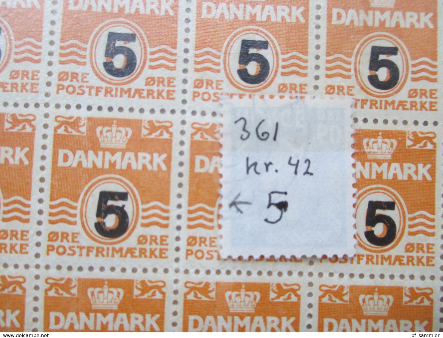 Dänemark kleiner Bogenposten Freimarken Wellenlinien + Nr. 377 Weltflüchtlingsjahr 1950er / 60er Jahre in Bogenmappe